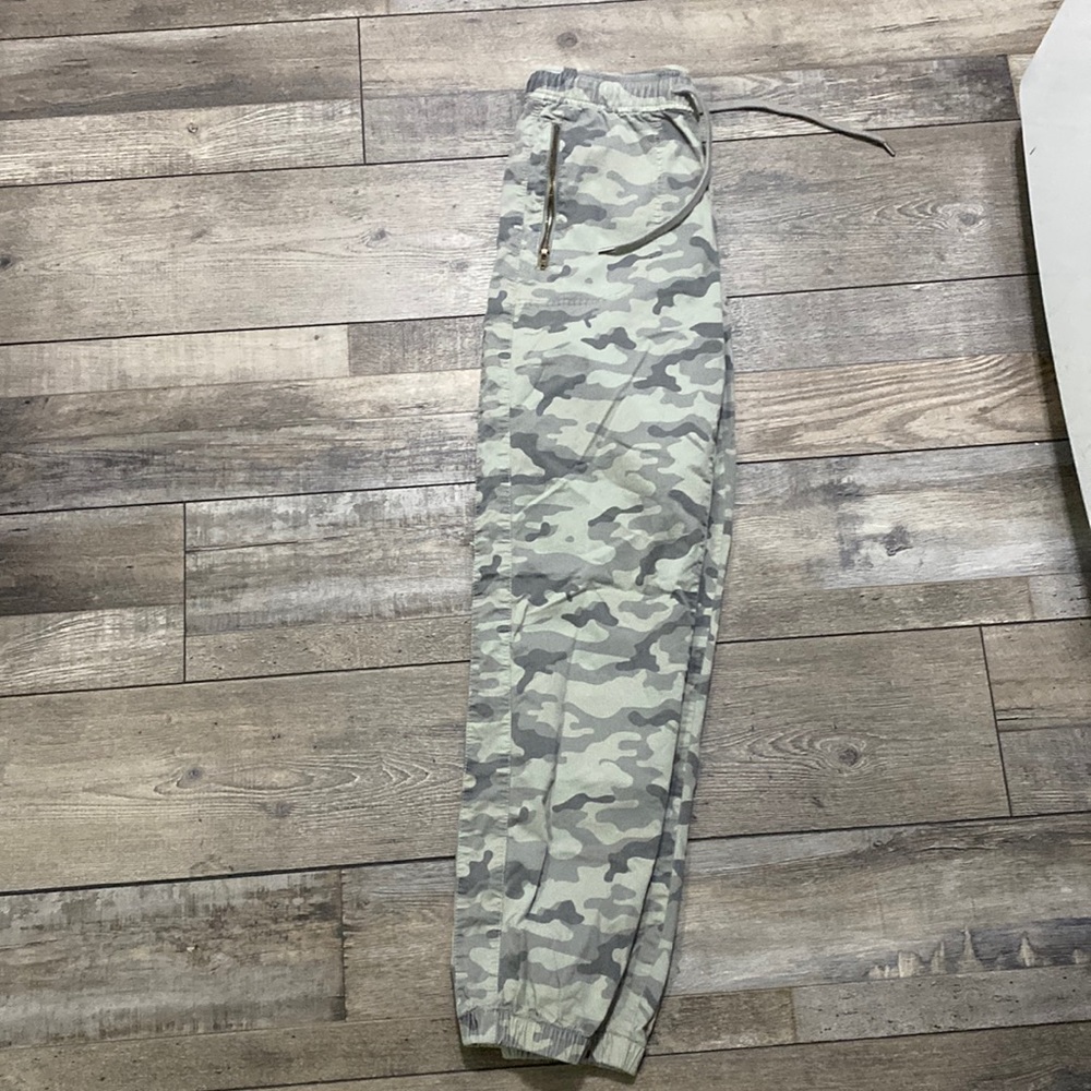 American Eagle jogger/cargo pant
